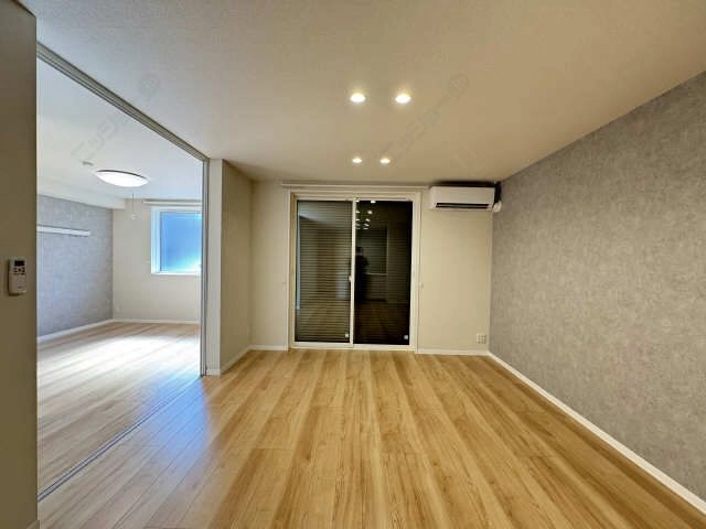 シャッター雨戸（LDK)