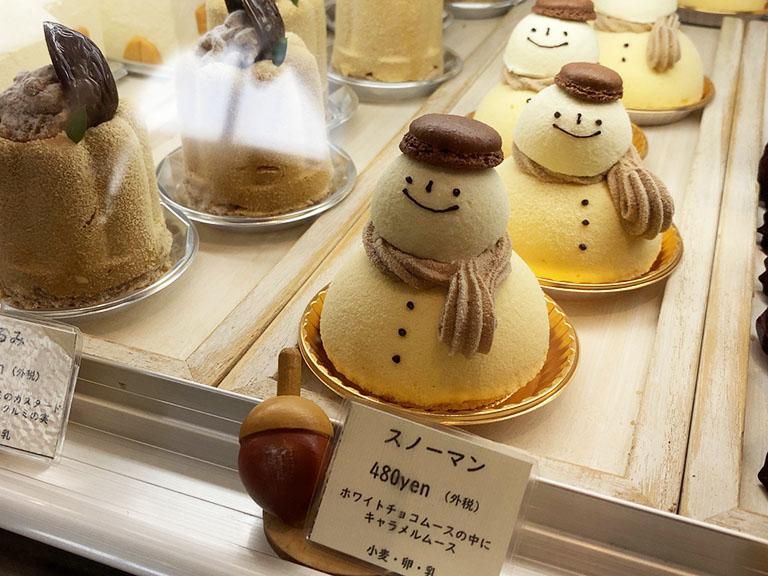 愛知県豊明市にあるケーキ屋さん おかしの森くるみ のクリスマス限定 雪だるまケーキ が可愛い 愛知県豊明市の住みやすさを紹介 住む街なび