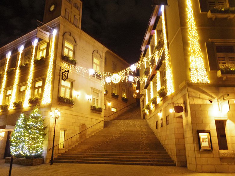12月14日にはキャンドルナイトも 千種区 覚王山ル アンジェ教会 のクリスマスイルミネーション 千種区の住みやすさを紹介 住む街なび