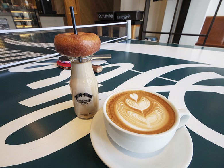 ラテアートや牛乳瓶に入ったドリンクがお洒落 栄の Streamer Coffee Company ストリーマーコーヒーカンパニー 中区の住みやすさを紹介 住む街なび