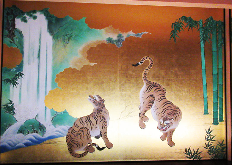 名古屋城本丸御殿で、重要文化財障壁画「竹林豹虎図」が特別展示！本日10月22日まで！|中区の住みやすさを紹介【住む街なび】