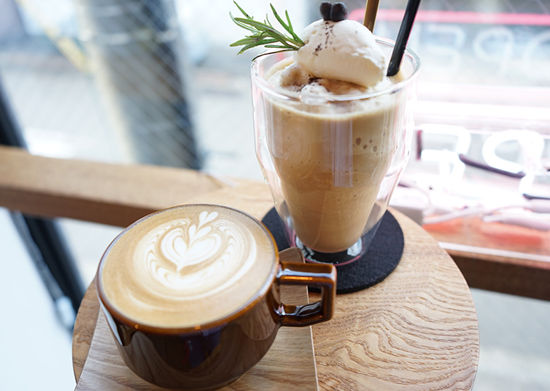 美味しいコーヒーとオシャレな雰囲気抜群のカフェ 金山駅のすぐ側で一息つける場所 Overcoffee And Espresso オーバーコーヒーアンドエスプレッソ 名古屋市熱田区の住みやすさを紹介 住む街なび