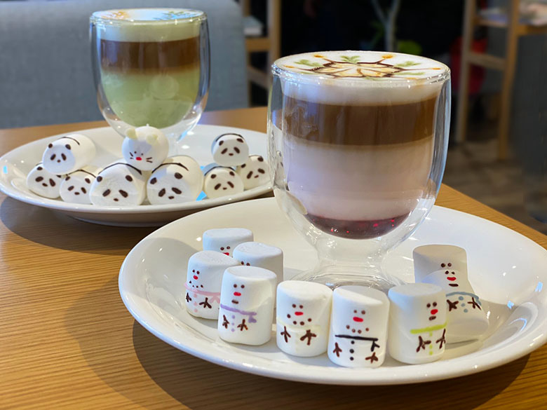 名古屋市中区 松原 Yama Coffee ヤマコーヒー のドリンクメニューに可愛い マシュマロパンダをトッピング 雪だるまに 干支ねずみも 名古屋市中区の住みやすさを紹介 住む街なび