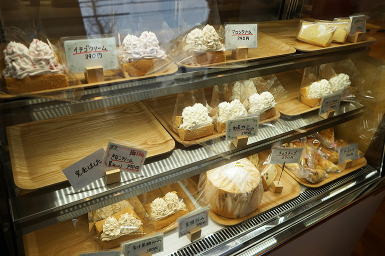 フワフワしっとり食感がたまらない 名古屋市西区にある ケイのシフォンケーキ 甘さ控えめで優しい味のケーキ です 名古屋市西区の住みやすさを紹介 住む街なび