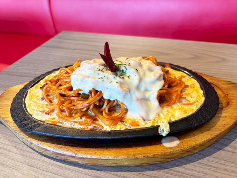 大盛り無料で大満足『カフェメルス猪子石店』が名東区に移転オープン！
