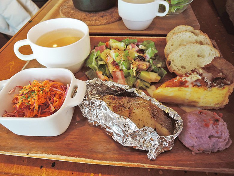 名古屋市中村区「Cafe＆Eat OMP(カフェアンドイートオンプ)」の贅沢なプレートランチに大満足♡ママ会や夜カフェにもぴったりですよ♪