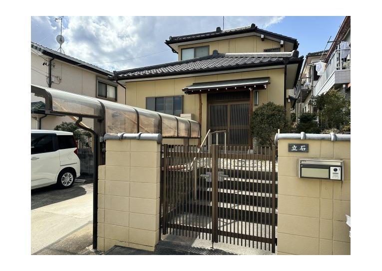 鳴丘１丁目戸建の外観