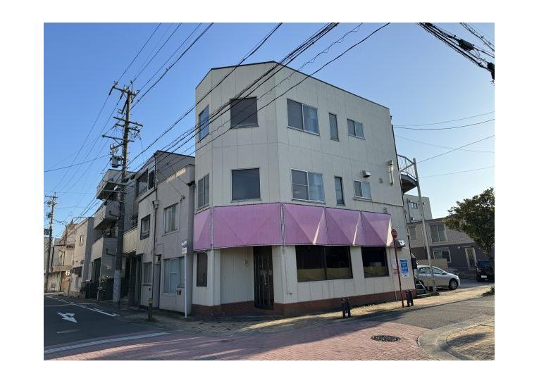 横田ビルの外観