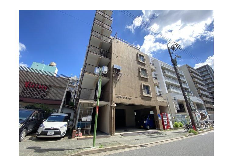 栄ファイブマンションの外観