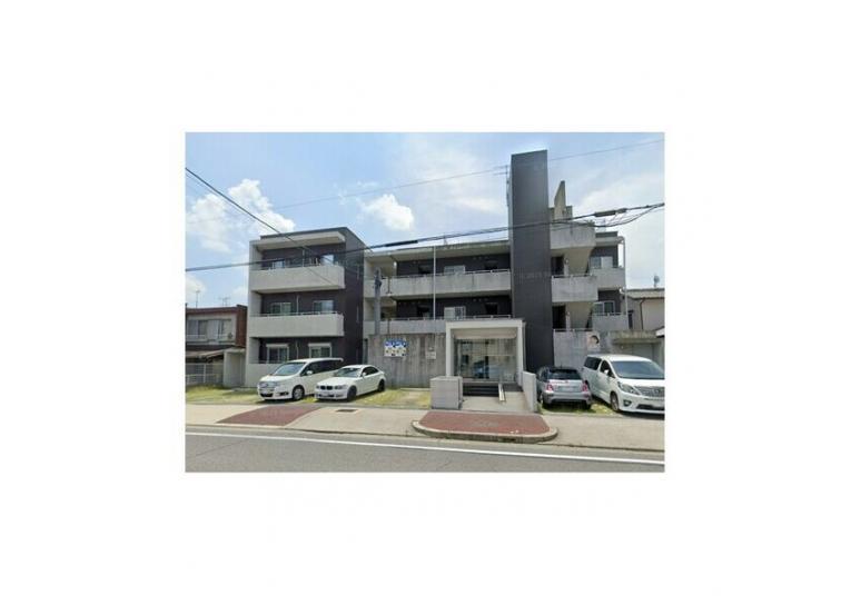 コーポハルラサン　北棟の外観