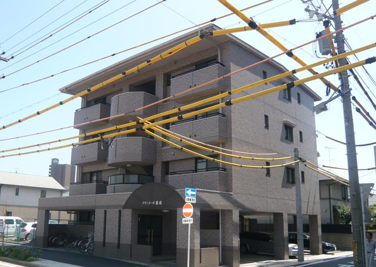 グランメール藤成の外観