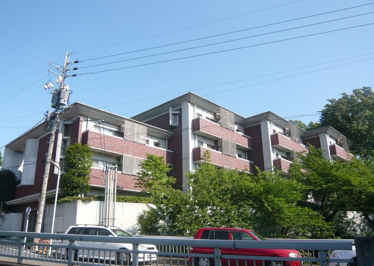 石川橋セブン　リバーサイド棟の外観