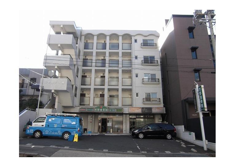シャロン一社の外観