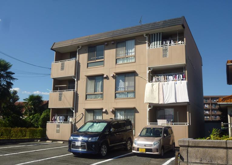 トリヴァンベール新加納の外観