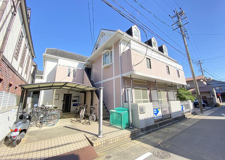 レオパレス２１川名第３の外観