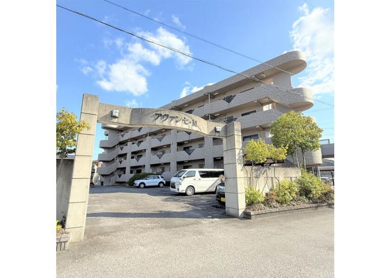 アヴァンセ・Mの外観