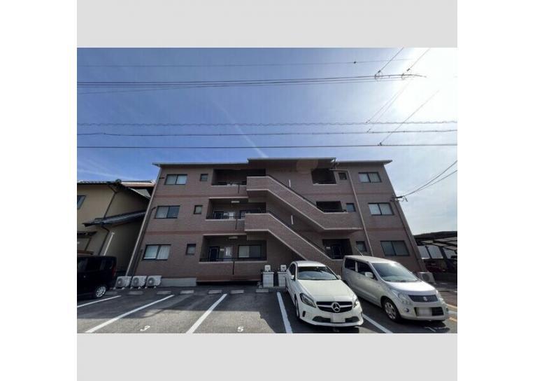 サンモール亀山の外観
