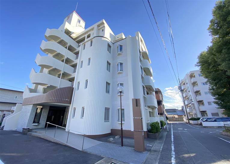 ホワイトキャッスル岩倉Ⅱ２０２の外観