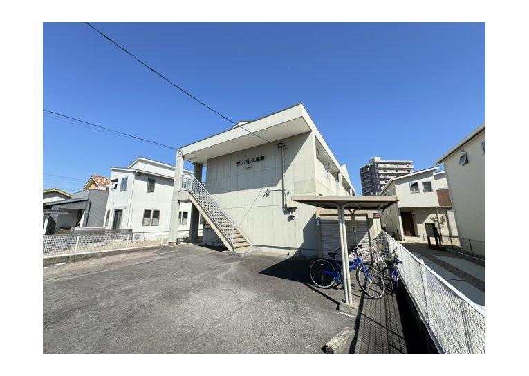 サンパレス尾崎の外観