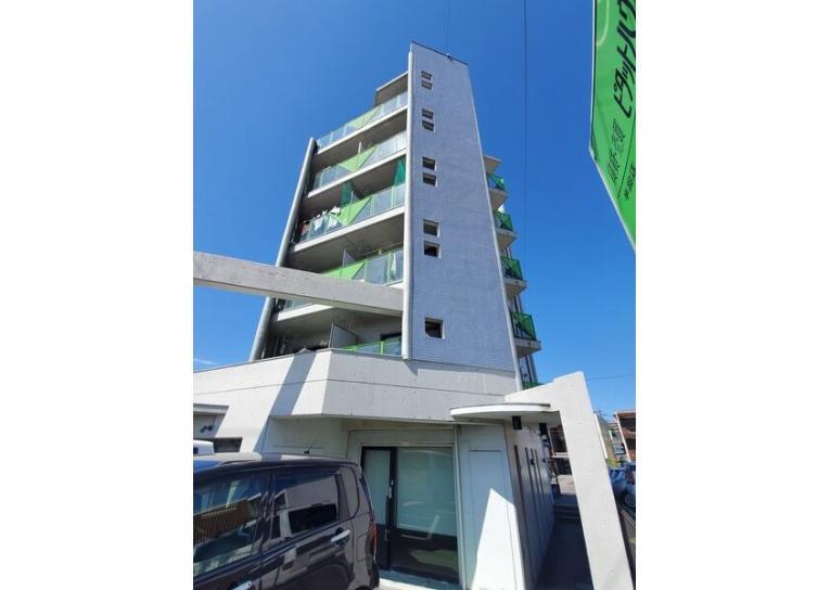 リバーサイドJ1の外観