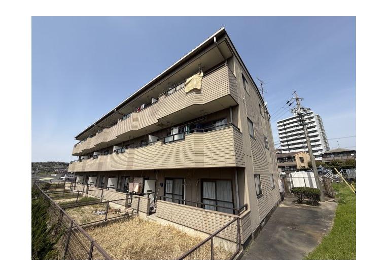 シャトー栗見坂の外観