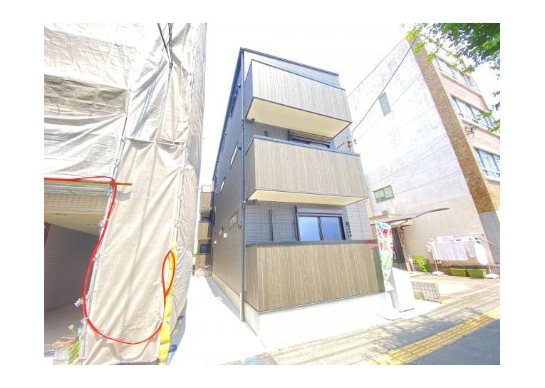 コンフォート名港の外観