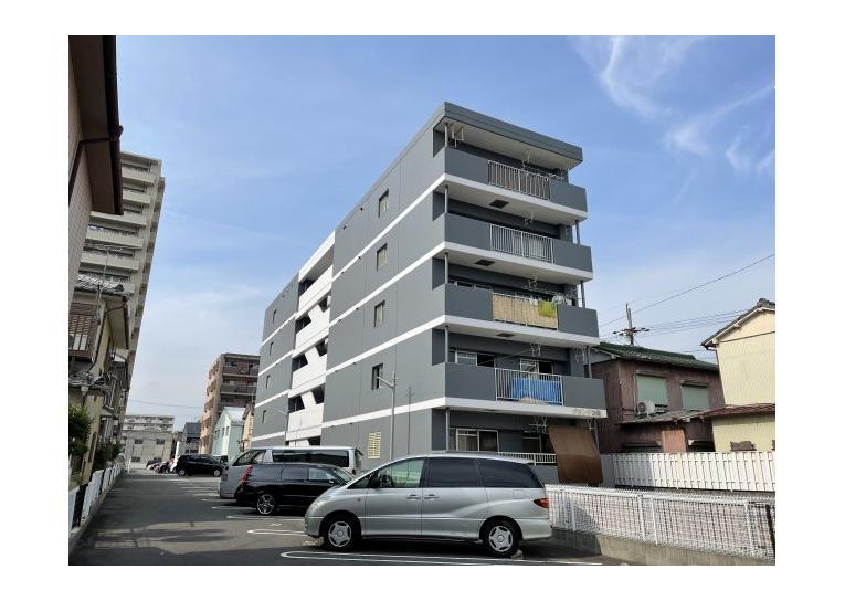 グランデ松�蔭の外観
