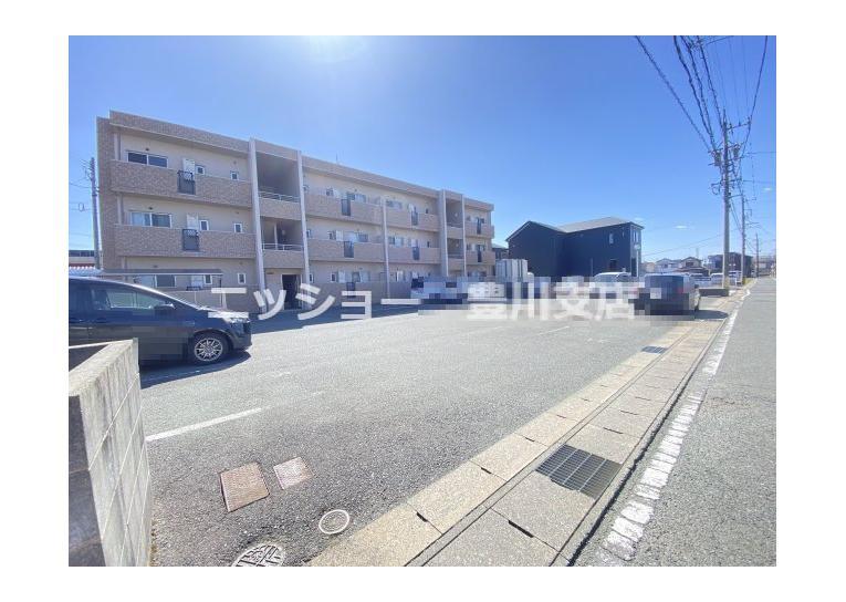 外観写真 ※写真は同型モデルの場合もございます