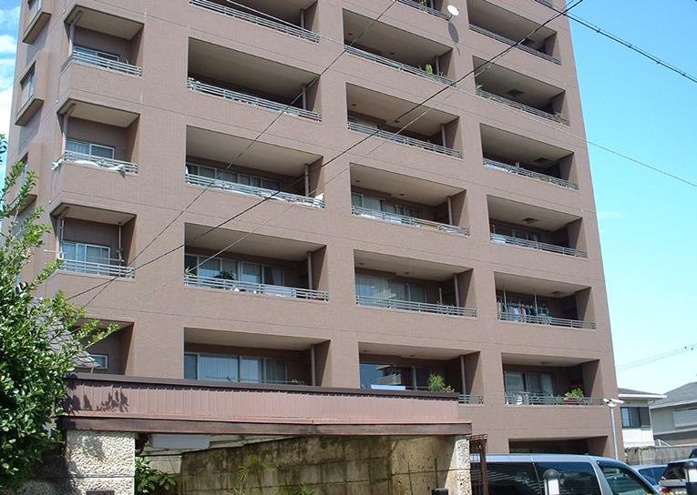 ロイヤルアーク徳川町１０４号室の外観