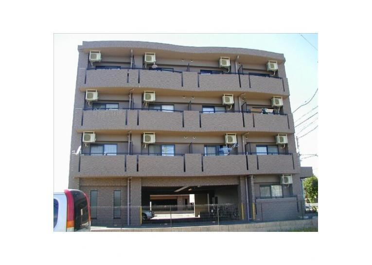 プラムワンの外観