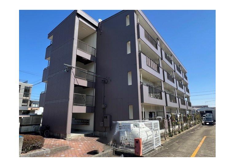 サンパーク勝川の外観