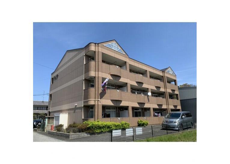 グランパレスの外観