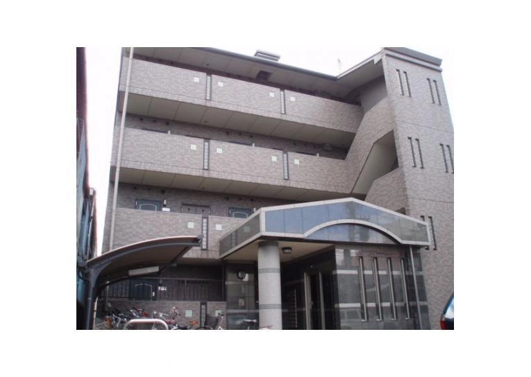 シャルマン上ノ宮の外観