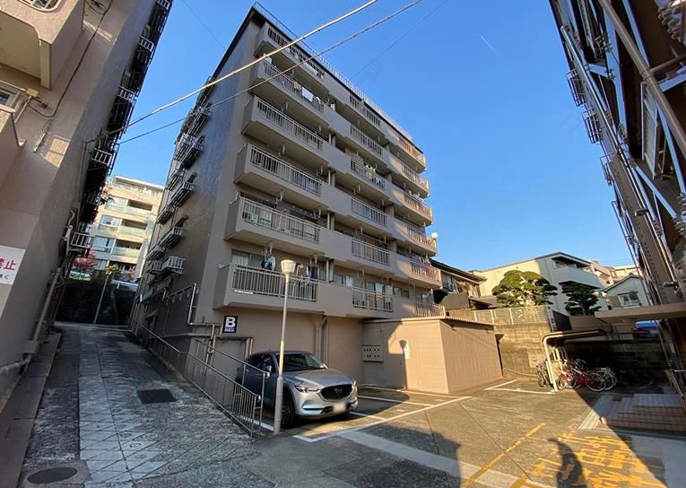 マンション向陽台の外観