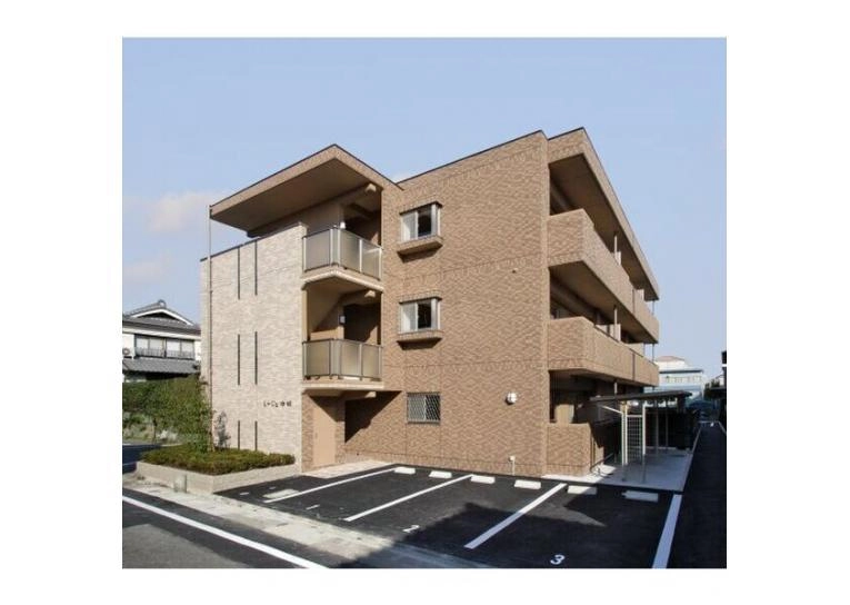 レージュ中根の外観