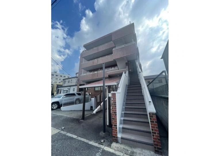 柵下マンションの外観