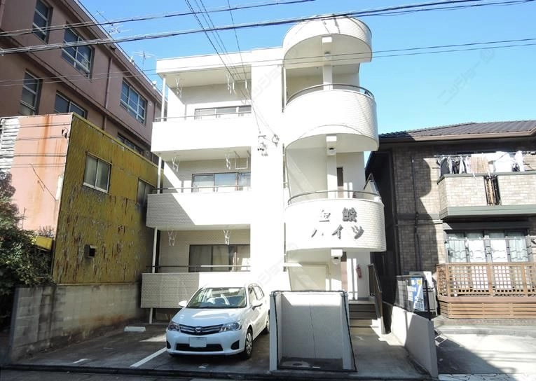 金鯱ハイツの外観