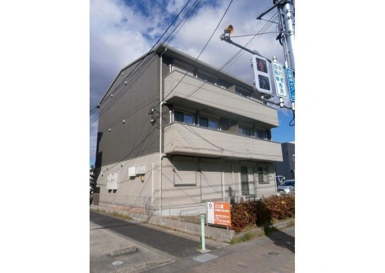 アイビスの外観