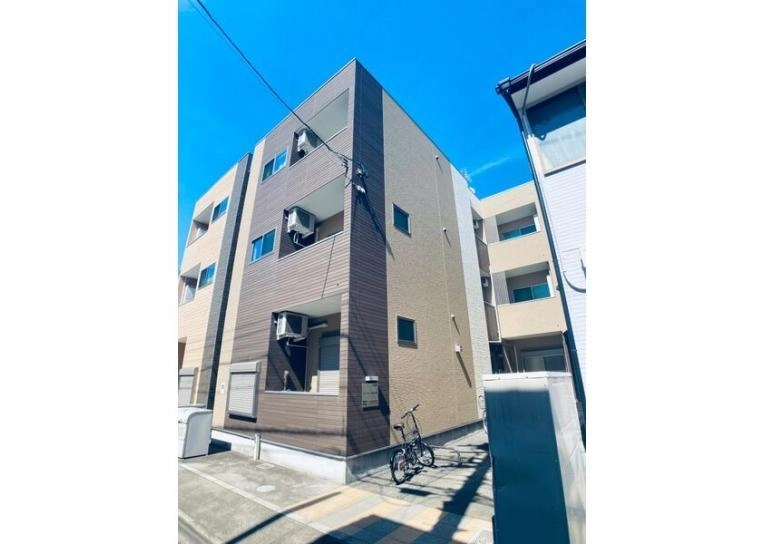 モメンタム志賀本通の外観