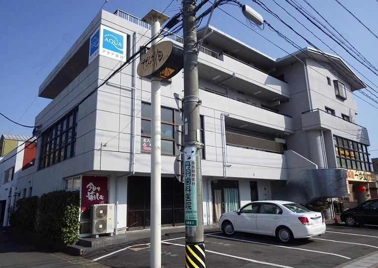 丸正ビルの外観