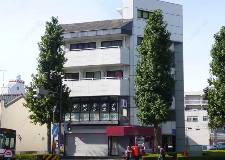 高橋ビルの外観