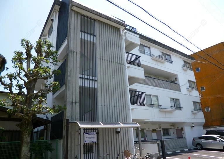 リッツコートの外観