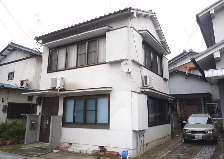 真砂町２丁目岡崎貸家の外観