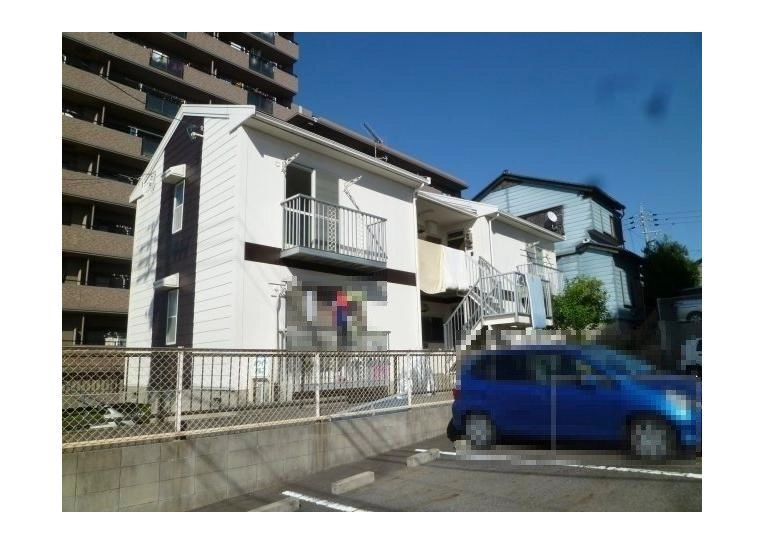 ホワイトアルスの外観