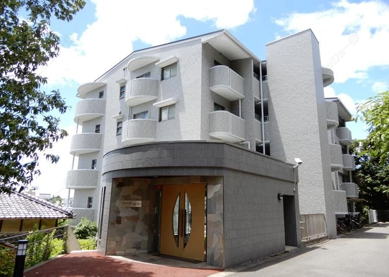 シャンティ滝川の外観