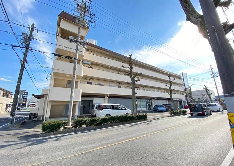 マンション久保田の外観