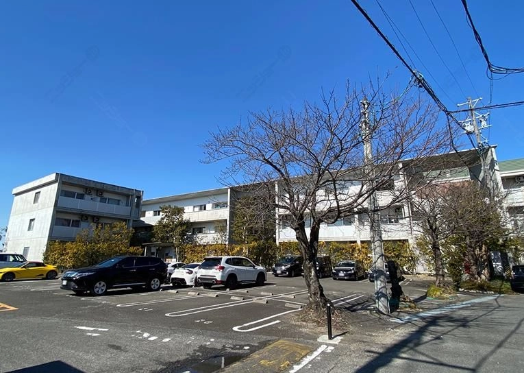 サンデーヒルズの外観