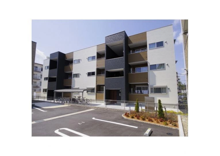 コンフォール横山の外観