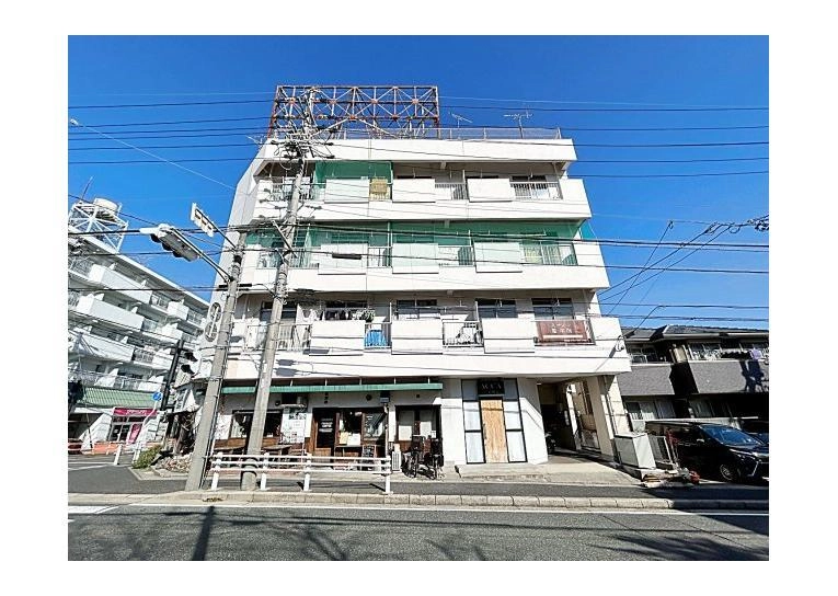 親和ビルの外観