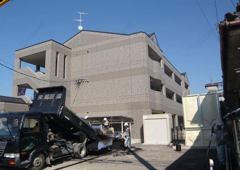 クロ  ーバーの外観